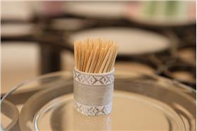 牙籤_zeevveez,flickr CC License