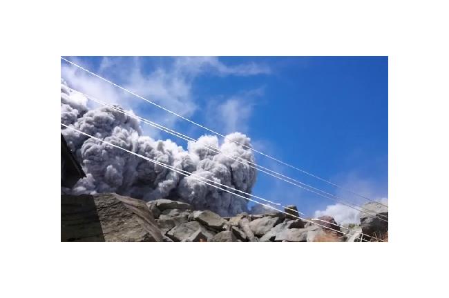 日本火山爆發　傳4名遊客遭活埋