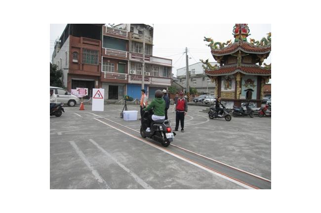 扯！普通機車掛重機車牌　最高罰上萬