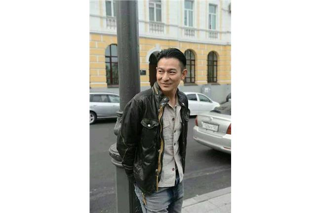 「民間特首」劉德華怒：不要催淚瓦斯