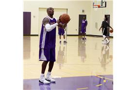 圖／取自洛杉磯湖人隊臉書