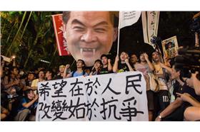 「今日香港，明日臺灣」香港人剪的佔中紀錄片（YOUTUBE）