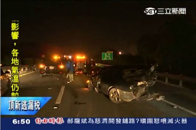 下車救人反遭殃！國道5車連環撞
