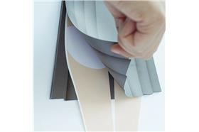 掀裙子日曆／http://getgold.jp/p/32338