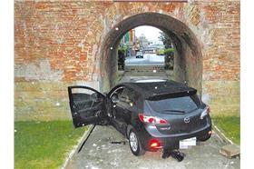 撞南門 (翻攝畫面)