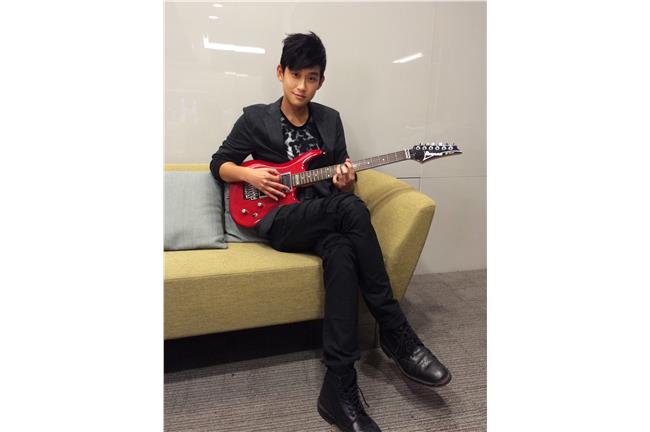 陳乃榮開唱撞金鐘　遭楊謹華放鴿子？