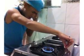 瓦斯爐DJ 圖／翻攝自D-wayne facebook