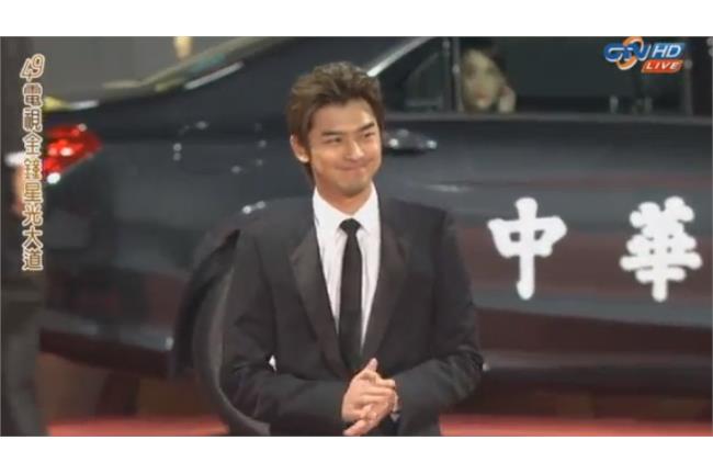星光大道／陳柏霖黑西裝走紅毯照樣帥