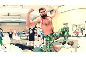 德國頭錘乒乓球Headis-YouTube