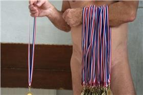 裸泳（LEFIGSRO網）