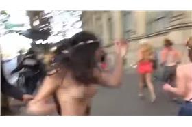 上空示威／youtube