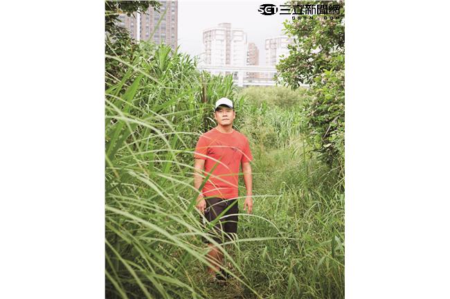  草堆裡打滾的大俠－蕭青陽