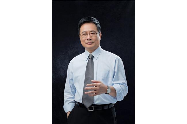 藍營高層看蔡正元：用醜陋的手摘蘋果