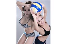 正妹排球殺球（足球寶貝）