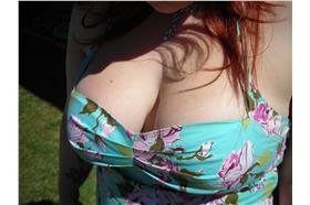 胸部（flickr_Chanel Beck）