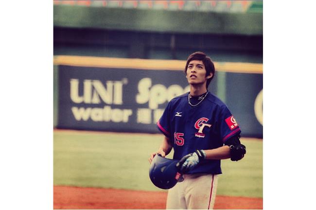 曹佑寧棒球、演藝兩相宜會先同時進行