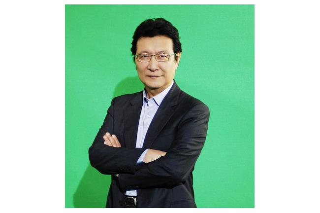 少康做球連勝文亂答　TVBS改邀柯