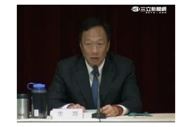 連勝文太優秀！網友籲郭董聘當執行長