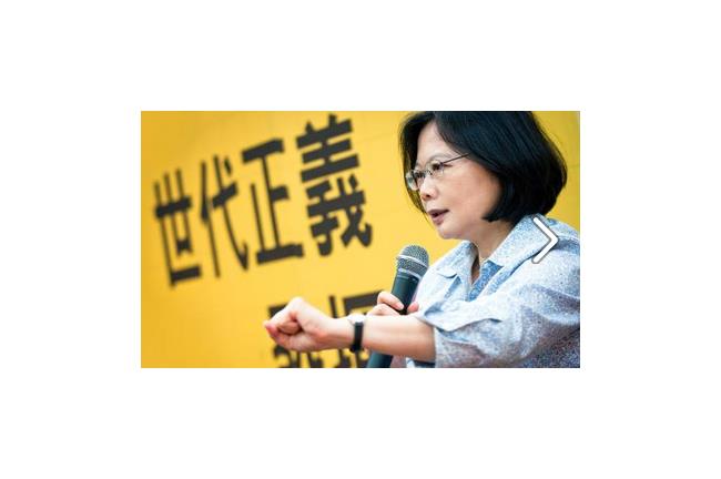 蔡英文提前總統提名　力邀邱義仁操盤