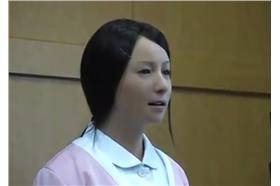 機器人護士　圖／翻攝自Ludacris臉書