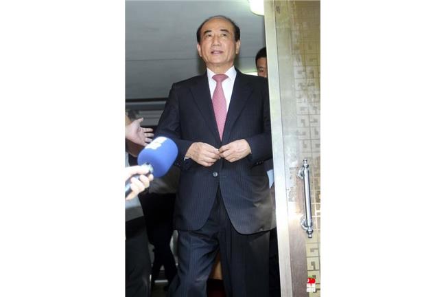 王金平返鄉投票　三不回應逼宮傳聞