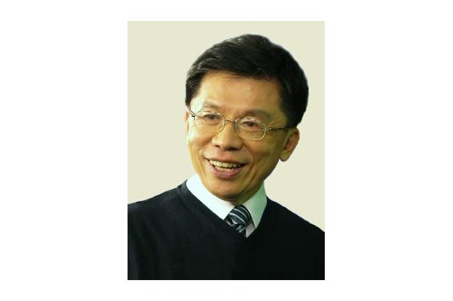 沈富雄批：馬英九人格有缺陷，不是笨