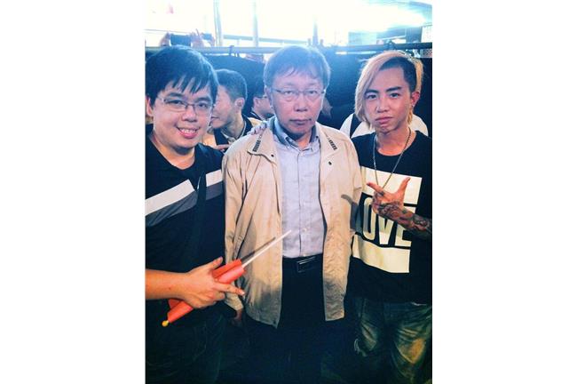 謝和弦喊柯市長：台灣未來靠你醫治！