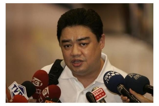 中國民運人士吾爾開希　參選台中立委