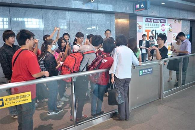 小英：年輕人的「鍵盤革命」深化民主