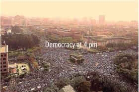 Democracy at 4pm. 來源:翻攝自twitter