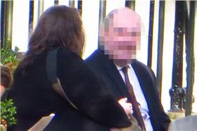 戀童網,戀童癖(英國鏡報)