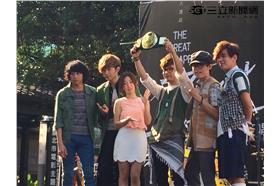 八三夭發片簽唱會