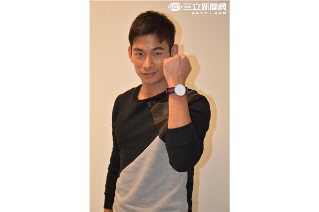 亮哲喊話：老婆在哪，我就在哪