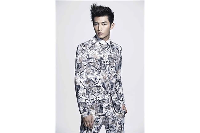 聖誕節天王陪你過！炎亞綸將公開獻唱