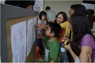 文字直播／亞航墜爪哇海　尋獲3具遺體