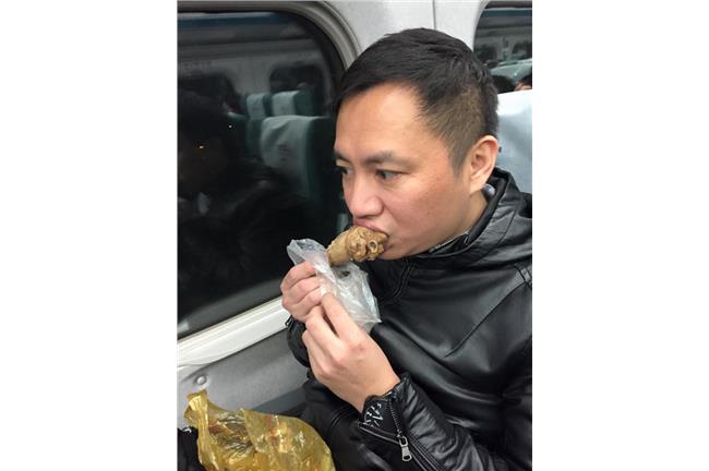 清大不要他了？王丹：是經費問題