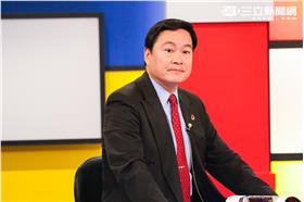 梁實秋,新台灣加油 (林敬旻攝)