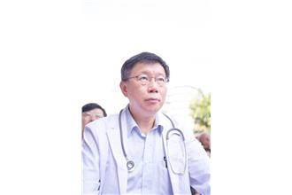 柯P保庇警察站崗　鄰居都不請保全了