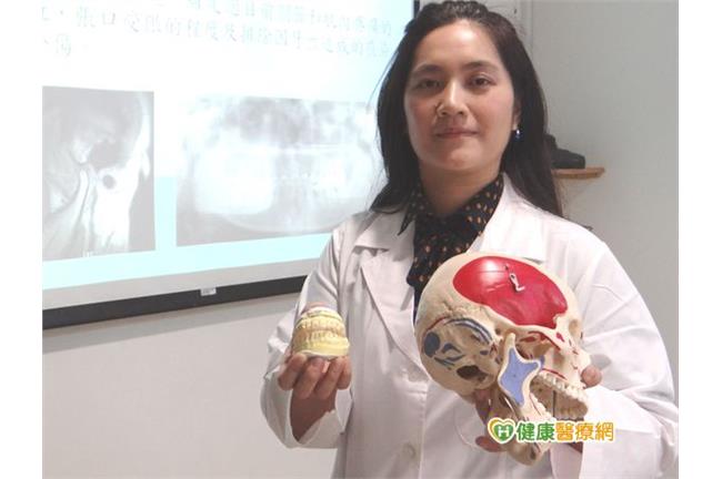 打哈欠「波」一聲？小心是顳顎關節盤