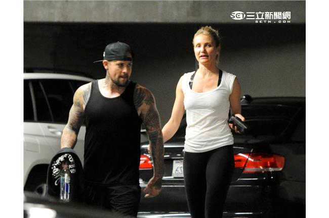 甜姐兒嫁了！卡麥蓉狄亞風光辦婚禮