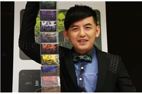 孟耿如、黃子佼_臉書