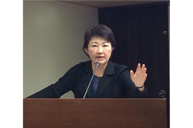 曾表哥～盧秀燕質詢竟當面討江蕙門票