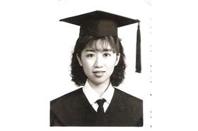 陳佩琪學士照／陳佩琪臉書