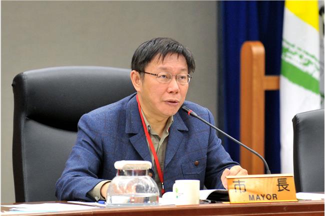 柯P不甩請託「自己的輓聯自己印」