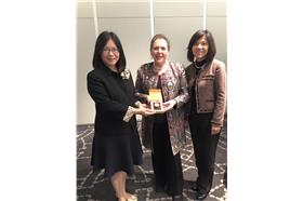 管碧玲,金幣,柯文哲 (管碧玲臉書)