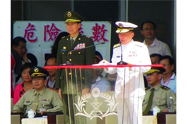 高廣圻接國防部長　立委批政治酬庸