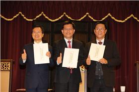 林佳龍、林明溱、魏明谷／臉書