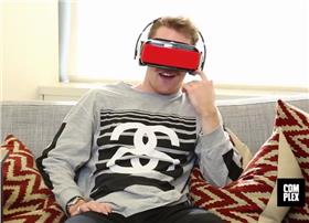 虛擬實境（Photo Credit：YouTube）