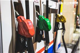 加油站,中油,降價,漲價,石油,無鉛,95,92,98,柴油,中東,浮動油價 (林敬旻攝)