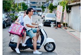 倪貝兒／https://www.flickr.com/photos/chenyu-bell/8550777266/in/photolist-e2AYbf-e2v6sB-e2AJ15-e2AHiL-e2AGTy-e2v4H2-e2AGjJ-e2v3TM-e2v3AR-e2v3gR-e2AETN-e2AEAG-apnigu-ai1q8f-dXrsM3-LeqiV-aboQDi-abrD3u-dRrUkk-aboNaZ-621vrh-aboN5a-4VaGGY-bASCq8-5qsTzf-bnY3QJ-qm82wa-agEHAN-8uKtLh-pbwDei-q8pmNW-pbtRf9-8uKvv3-8yXRPP-efc2W5-axsGVu-9sGA8N-54JeKo-gbZq16-9RPEj5-qkJ8nk-oeKcQA-qdyZkf-enA4nt-pgD5Gb-9y2gYb-dvxWYL-dvsnrX-dvsnqT-dvxWWo